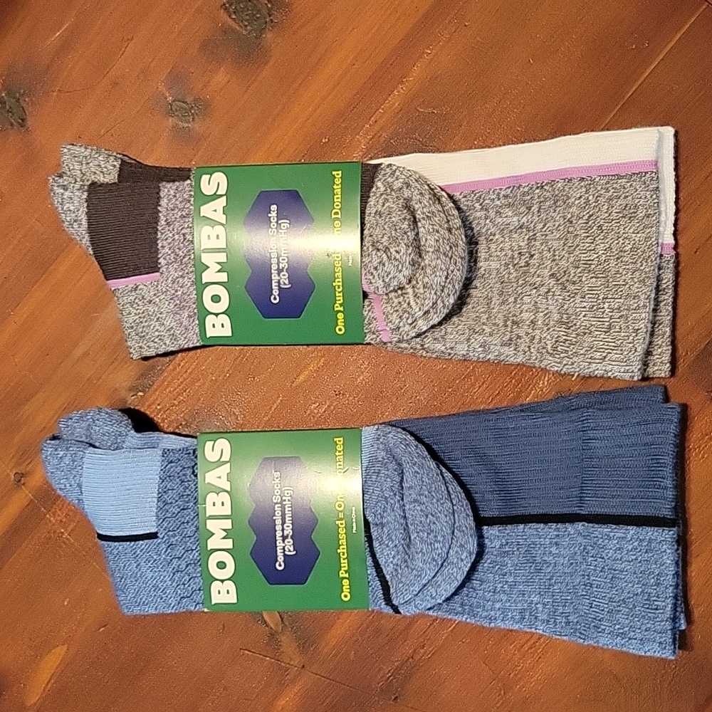 NWT 2pr Medium Bombas Midweight Compression Socks
